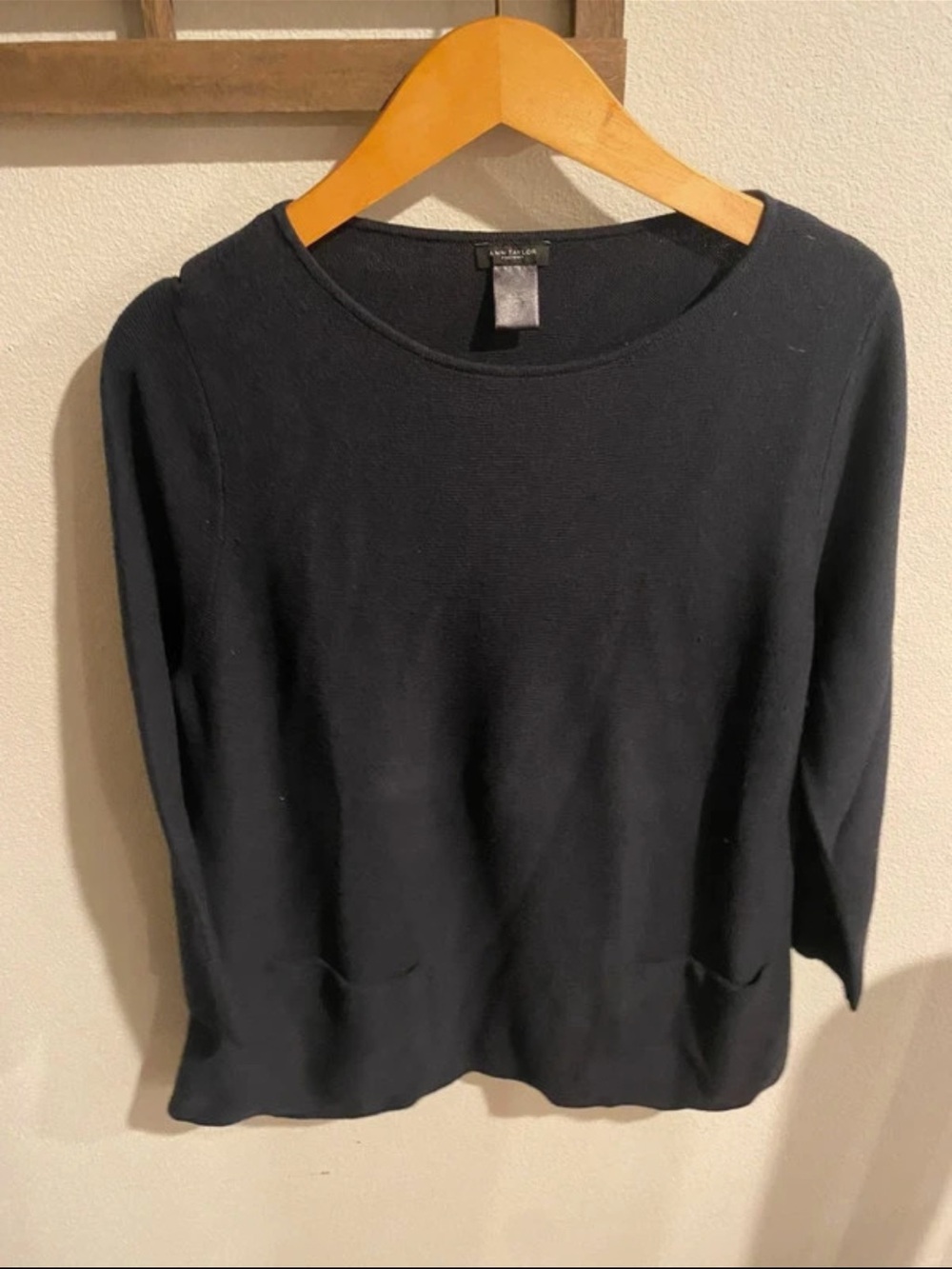Ann Taylor black wool blend sweatshirt size Large